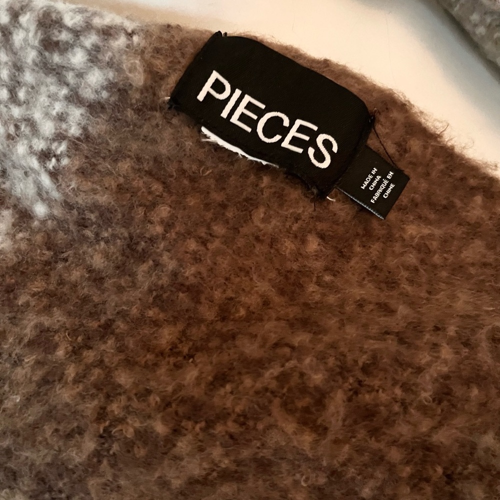 PIECES Women's Multi Tone Plaid Knit Scarf Brown/Beige/Oatmeal - Picture 8 of 8